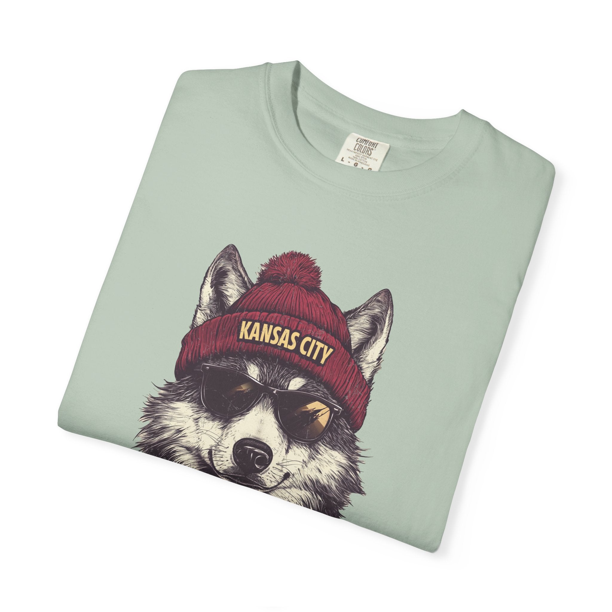 Kansas City Chiefs Football Wolf Spirit Animal Mascot T-Shirt, Unisex Football SeasonnTee, Wolf Design, Cool Graphic Shirt, Gift for Sprit Animal Lovers, Casualwear