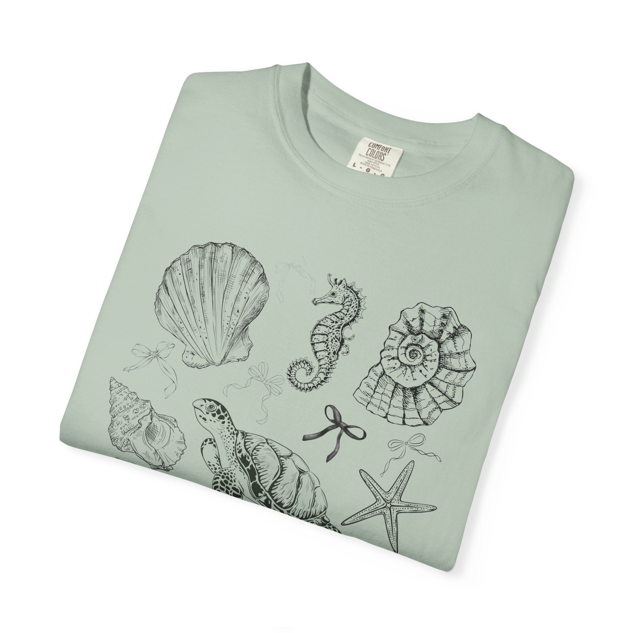 Beach Seashell Graphic T-shirt, Unisex Summer Tee, Ocean Vibes Shirt, Seashell Lover Gift, Casual Beachwear, Sea Life T-Shirt