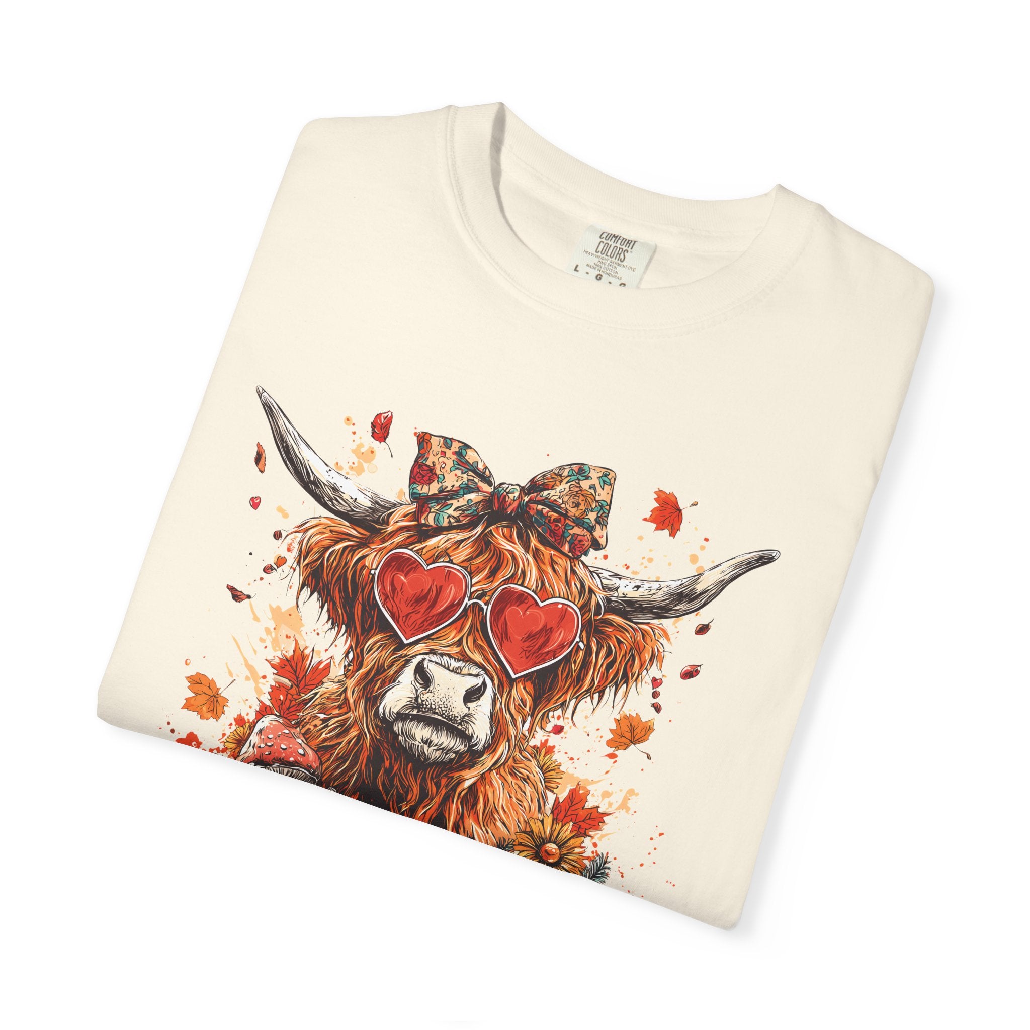 Autumn Highland Cow T-Shirt, Cute Fall Shirt, Unisex Graphic Tee, Harvest Gift, Cozy Sweatshirt Alternative