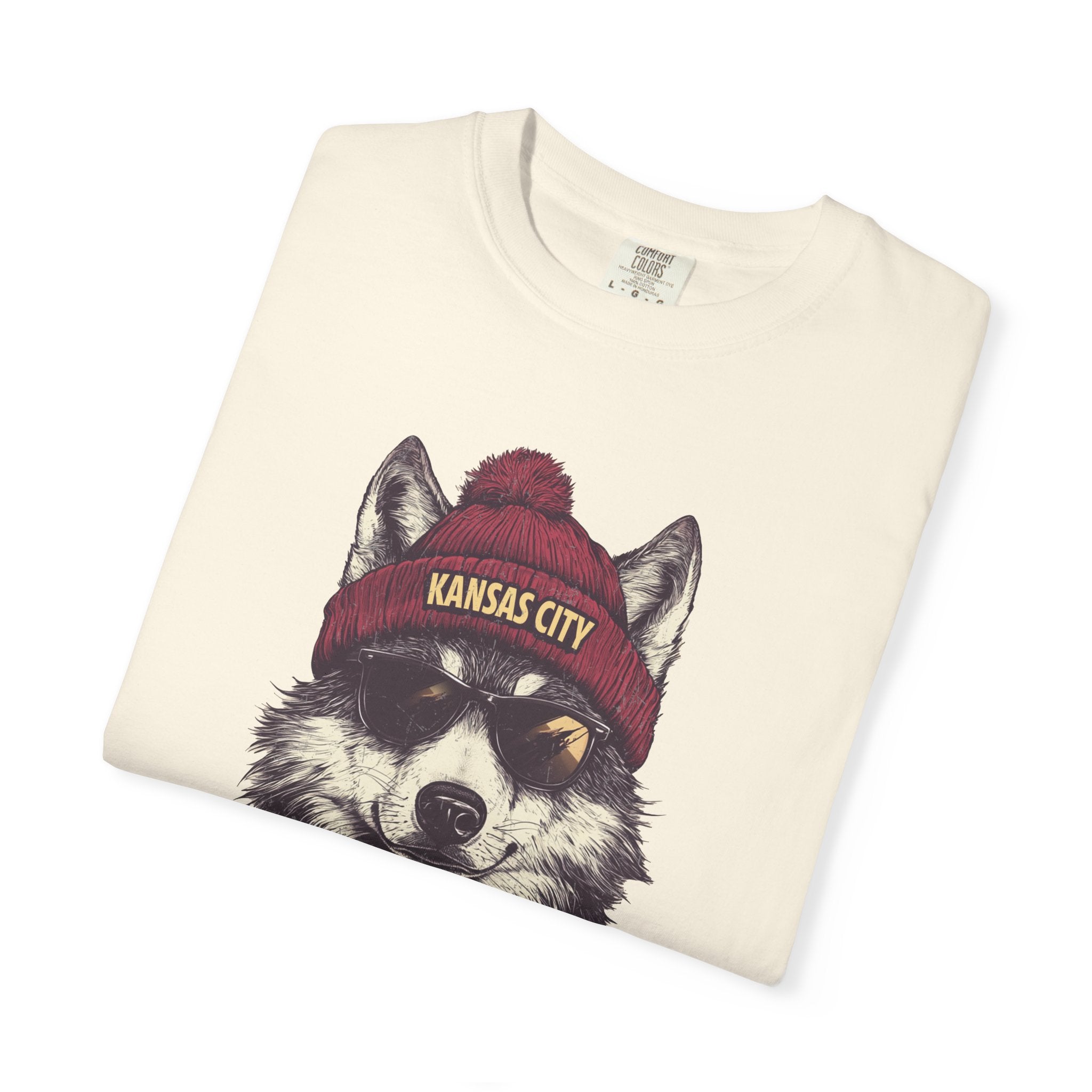 Kansas City Chiefs Football Wolf Spirit Animal Mascot T-Shirt, Unisex Football SeasonnTee, Wolf Design, Cool Graphic Shirt, Gift for Sprit Animal Lovers, Casualwear