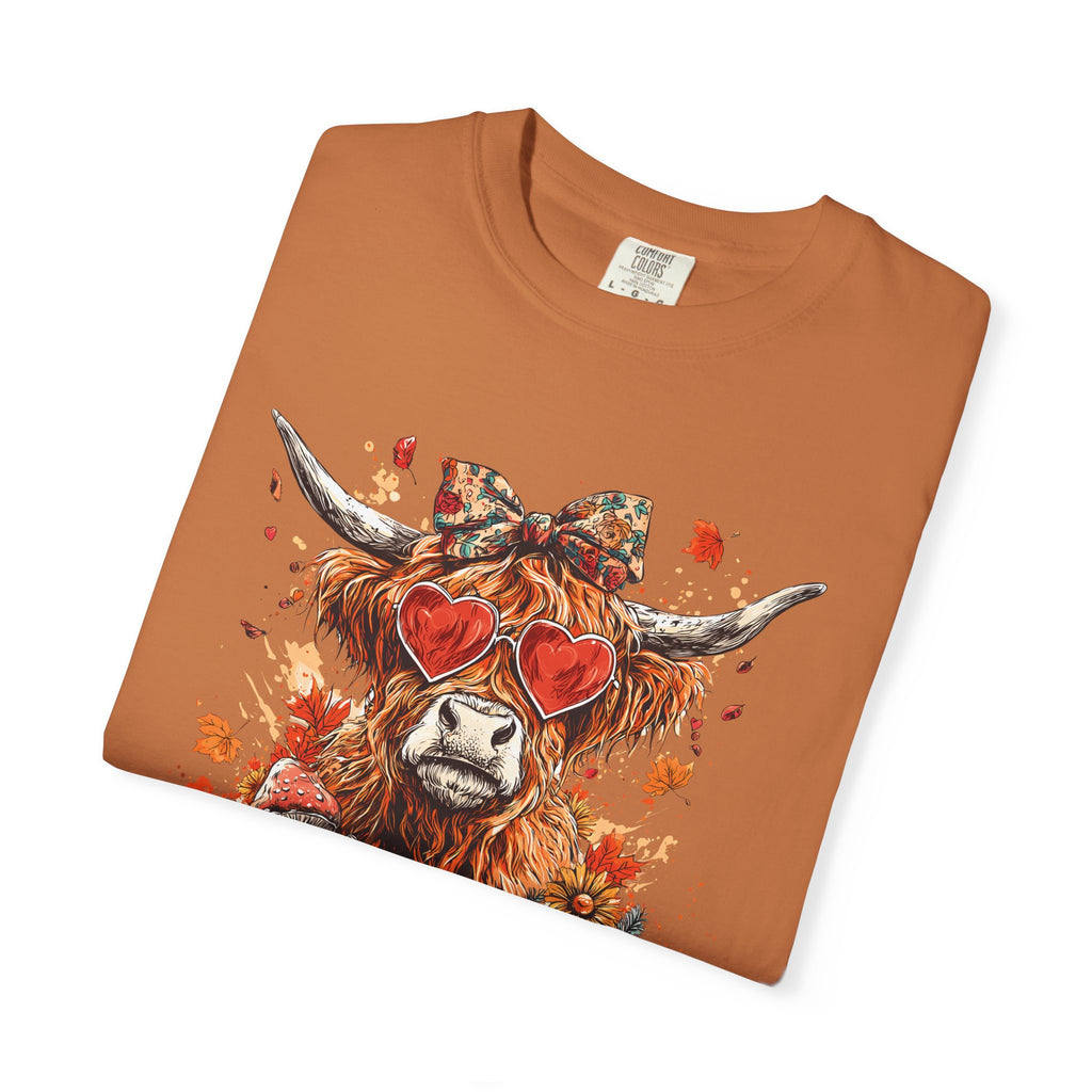 Autumn Highland Cow T-Shirt, Cute Fall Shirt, Unisex Graphic Tee, Harvest Gift, Cozy Sweatshirt Alternative