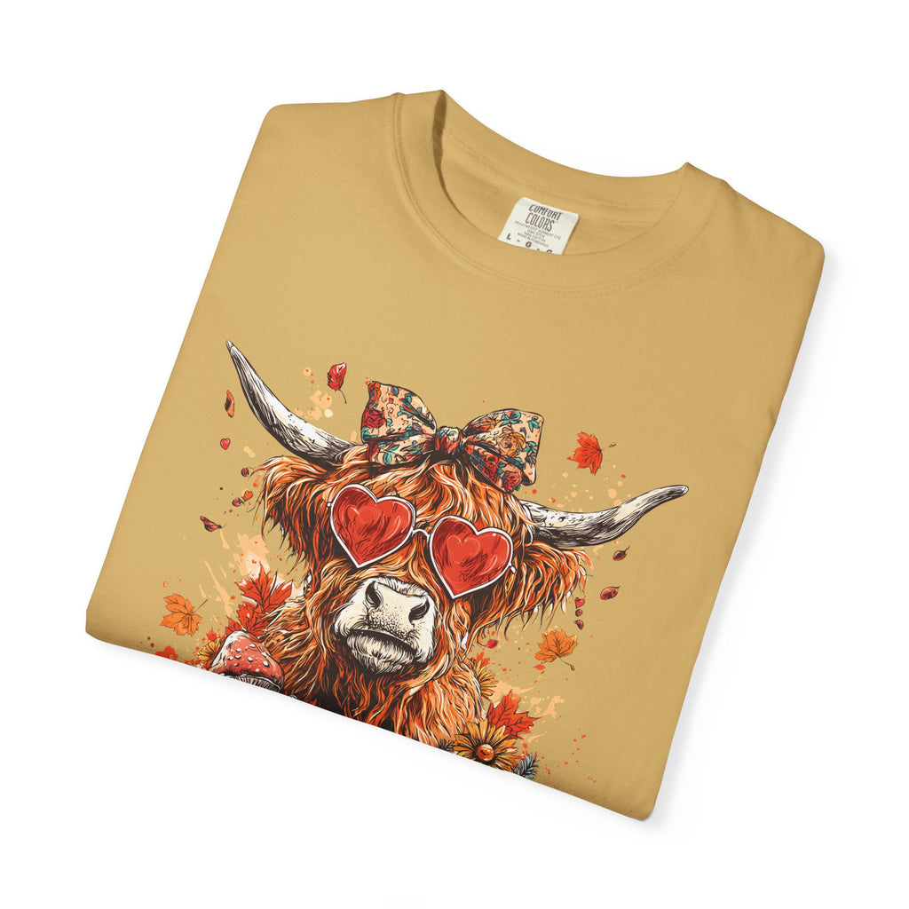 Autumn Highland Cow T-Shirt, Cute Fall Shirt, Unisex Graphic Tee, Harvest Gift, Cozy Sweatshirt Alternative