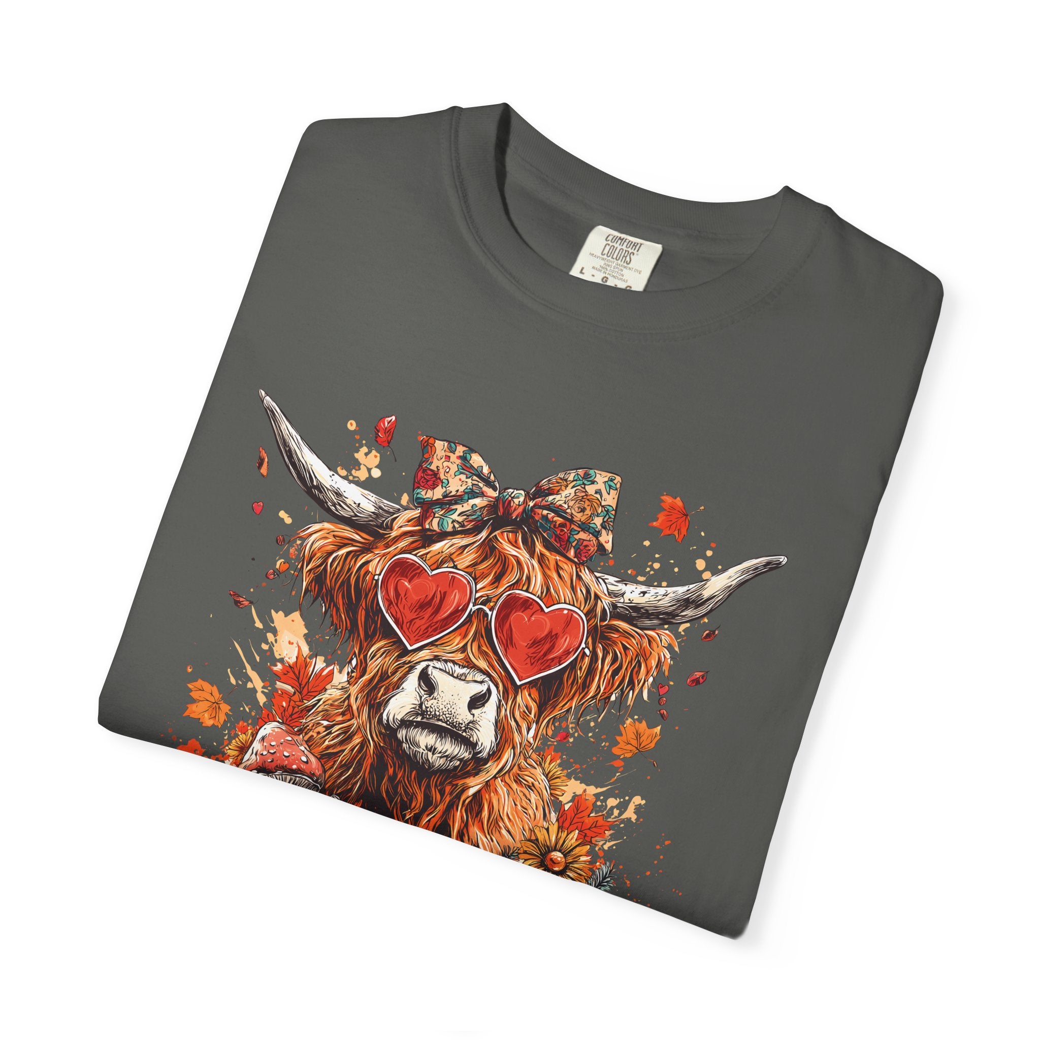 Autumn Highland Cow T-Shirt, Cute Fall Shirt, Unisex Graphic Tee, Harvest Gift, Cozy Sweatshirt Alternative